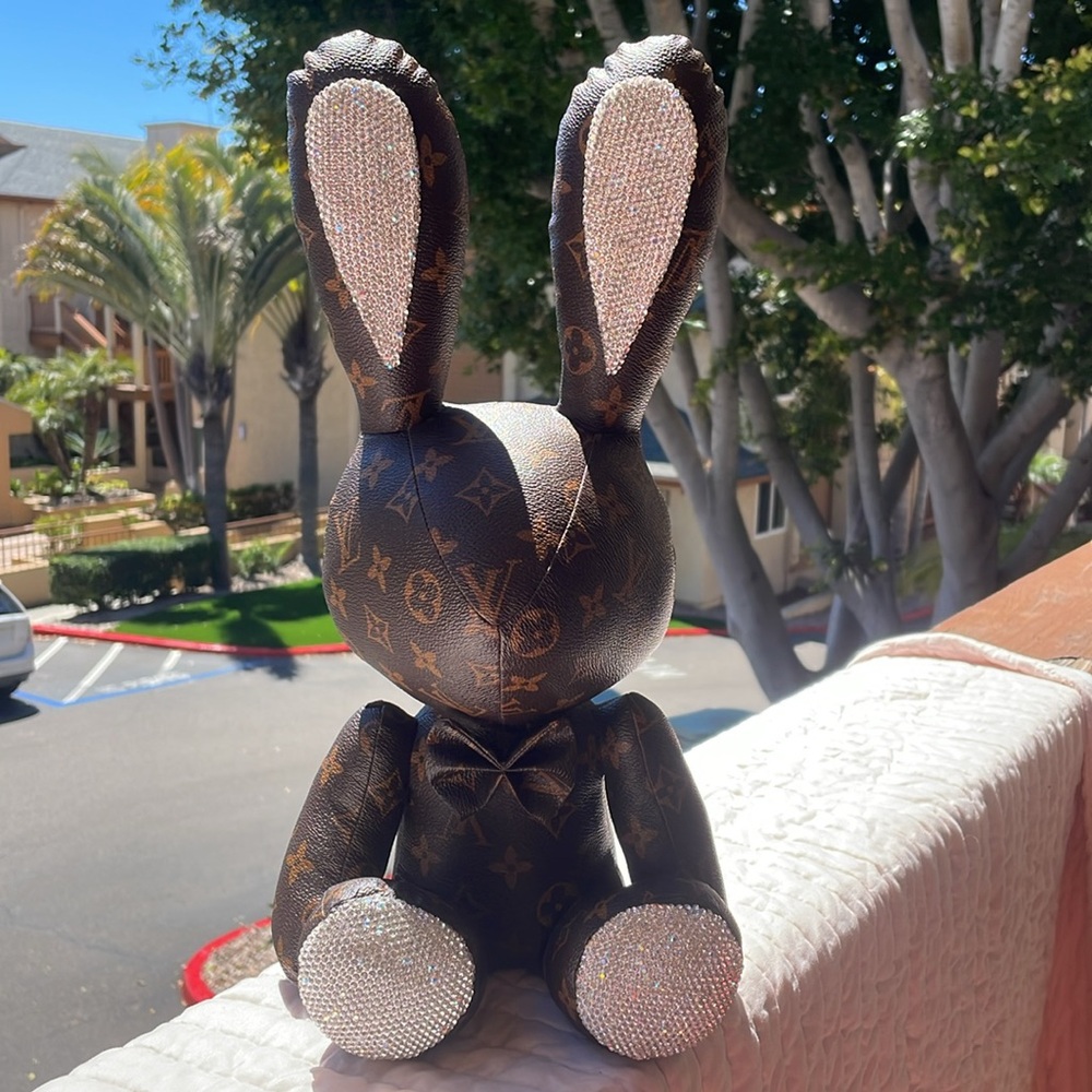 🦄 LOUIS VUITTON Swarovski Crystals Monogram Jeweled LV Bunny LARGE HAPPY EASTER